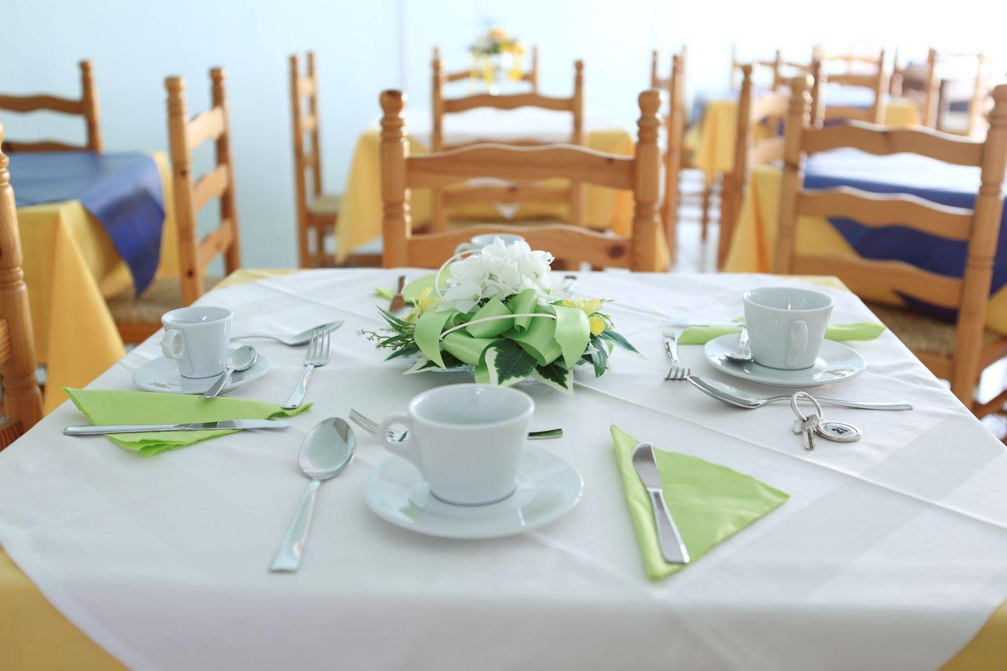 Hotel Dori D'Oro Orosei Ngoại thất bức ảnh